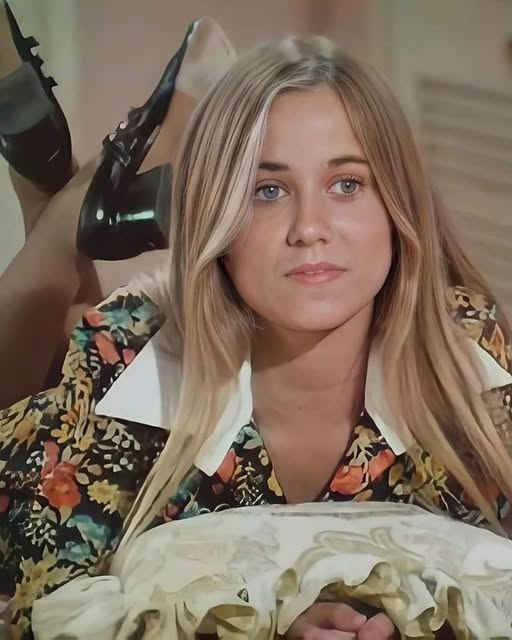 Marcia Brady CameI T0E Might Be The Best